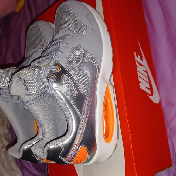 Nike womens Air Max - Picture 6 of 10